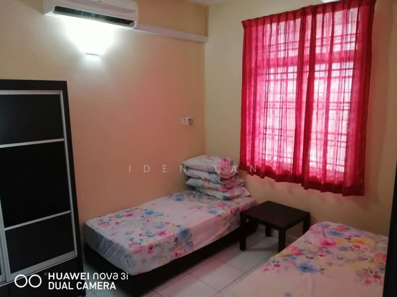 2-storey Terraced House for Sale in Mutiara Rini (Skudai) - Iden Tan - Bedroom - PropertyGuru.com.my