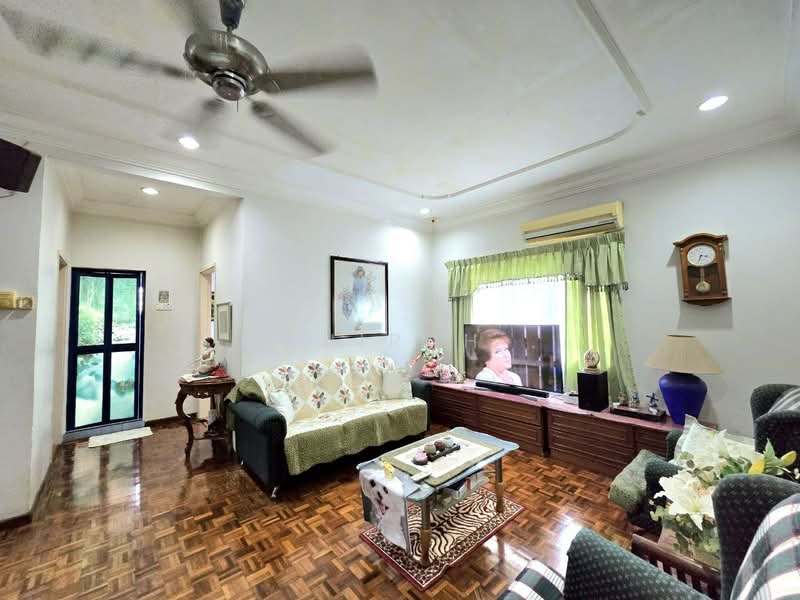 Semi-Detached House for Sale in Kajang (Selangor) - Mahirah . - Living Room - PropertyGuru.com.my