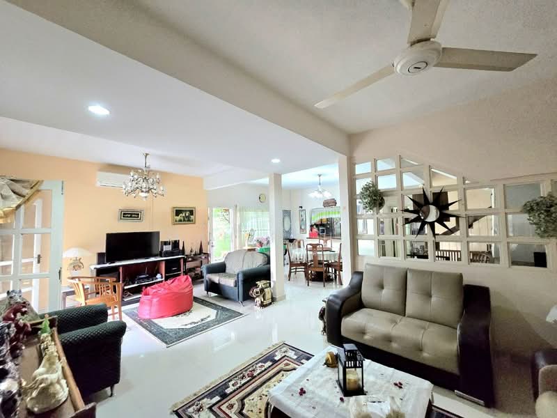 Semi-Detached House for Sale in Kajang (Selangor) - Mahirah . - Living Room - PropertyGuru.com.my