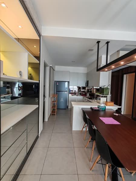 Service Residence for Sale at D'sands Residence - Sara Low - Kitchen - PropertyGuru.com.my