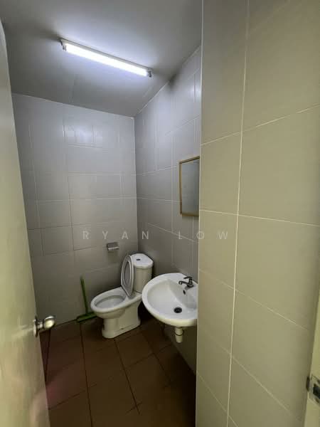 Apartment for Rent at Residensi Pandanmas 2 - Ryan Low - Bathroom - PropertyGuru.com.my