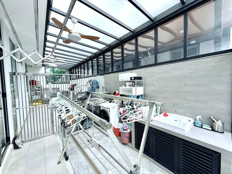 Rumah Berkembar untuk Dijual di Taman Ponderosa (Johor Bahru) - Karl Lim - Balcony - PropertyGuru.com.my