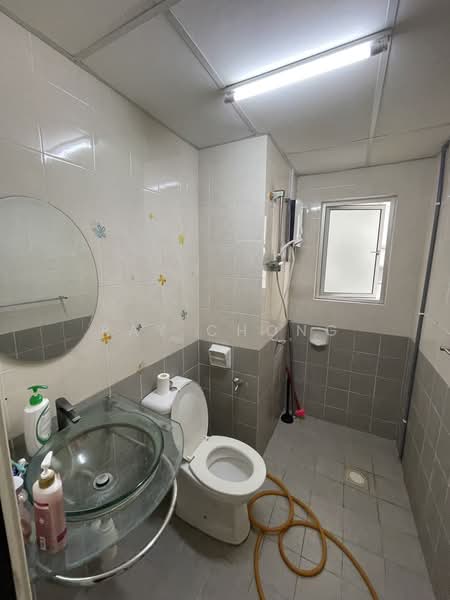Kondominium untuk Disewa di Selayang Point - Ray Chong - Bathroom - PropertyGuru.com.my