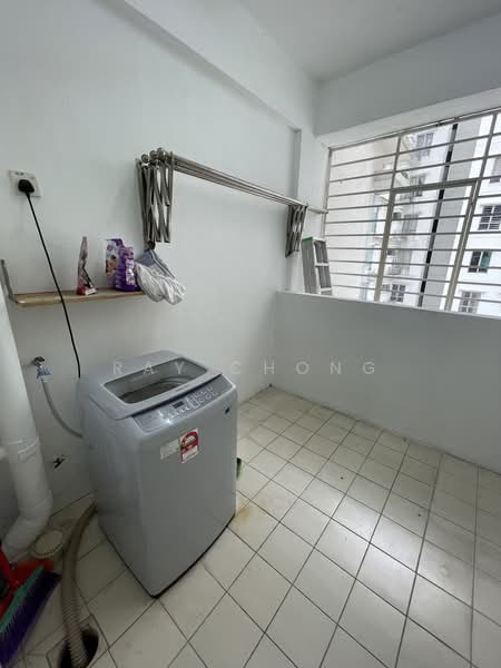 Kondominium untuk Disewa di Selayang Point - Ray Chong - Balcony - PropertyGuru.com.my