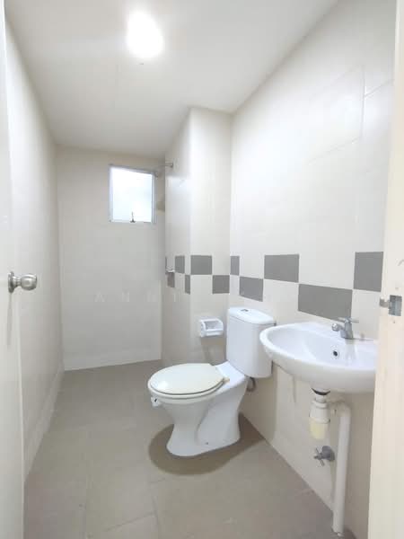Apartment for Sale at Pangsapuri Seri Mutiara - Annie Kho - Bathroom - PropertyGuru.com.my