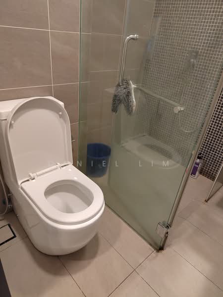 Apartment for Rent at V Residence Suites @ Sunway Velocity - Daniel Lim - Bathroom - PropertyGuru.com.my