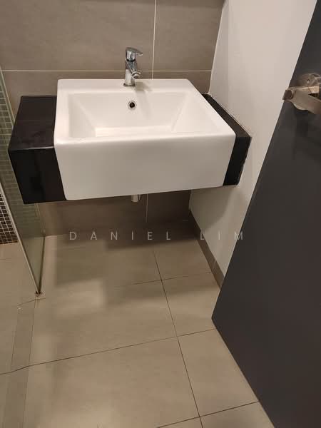 Apartment for Rent at V Residence Suites @ Sunway Velocity - Daniel Lim - Bathroom - PropertyGuru.com.my