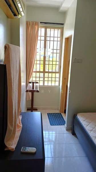 Pangsapuri untuk Disewa di Relau Vista Apartment - Jerry So - Bedroom - PropertyGuru.com.my