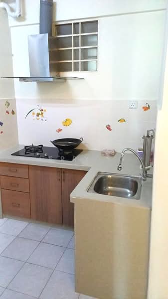 Pangsapuri untuk Disewa di Relau Vista Apartment - Jerry So - Kitchen - PropertyGuru.com.my
