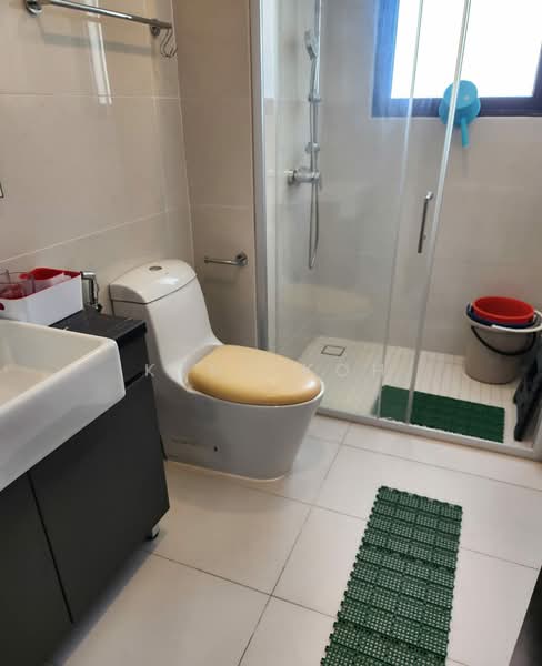Condominium for Rent at Amberside @ Country Garden Danga Bay - Kent Koh - Bathroom - PropertyGuru.com.my