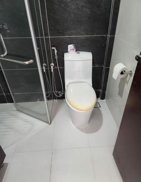 Condominium for Rent at Amberside @ Country Garden Danga Bay - Kent Koh - Bathroom - PropertyGuru.com.my