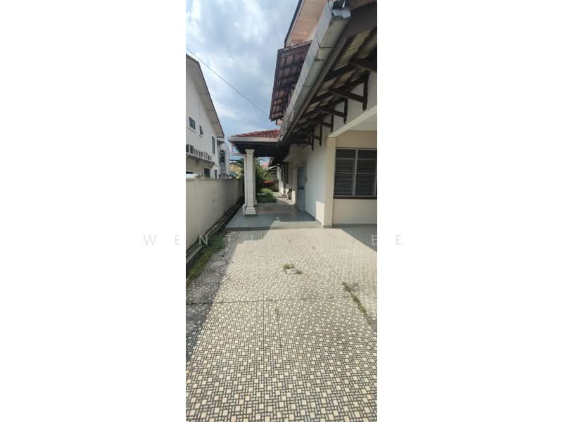 2-storey Terraced House for Sale in Taman Pelangi (Johor Bahru) - Wenting Lee - Exterior - PropertyGuru.com.my