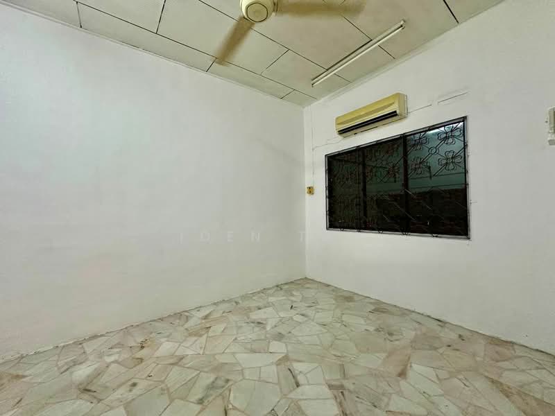 1-storey Terraced House for Sale in Taman Ungku Tun Aminah (Skudai) - Iden Tan - Interior - PropertyGuru.com.my