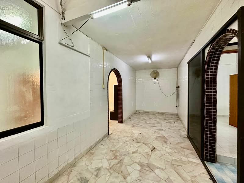 1-storey Terraced House for Sale in Taman Ungku Tun Aminah (Skudai) - Iden Tan - Corridor - PropertyGuru.com.my