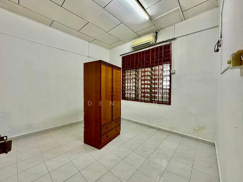 1-storey Terraced House for Sale in Taman Ungku Tun Aminah (Skudai) - Iden Tan - Interior - PropertyGuru.com.my
