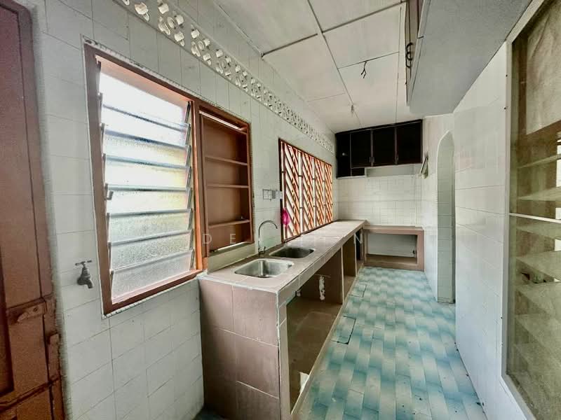 1-storey Terraced House for Sale in Taman Ungku Tun Aminah (Skudai) - Iden Tan - Kitchen - PropertyGuru.com.my
