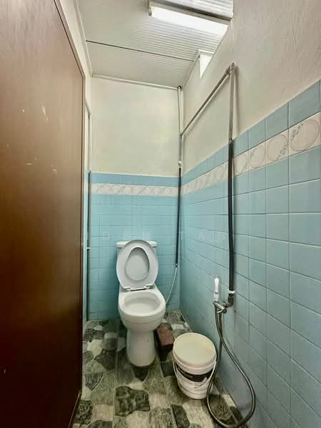 1-storey Terraced House for Sale in Taman Ungku Tun Aminah (Skudai) - Iden Tan - Bathroom - PropertyGuru.com.my