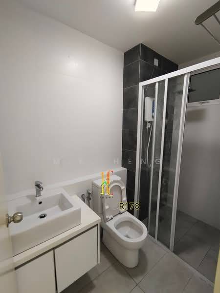 Service Residence for Rent at Impiria Residensi Bukit Tinggi Klang - M.K. Heng - Bathroom - PropertyGuru.com.my