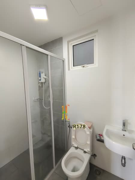 Service Residence for Rent at Impiria Residensi Bukit Tinggi Klang - M.K. Heng - Bathroom - PropertyGuru.com.my