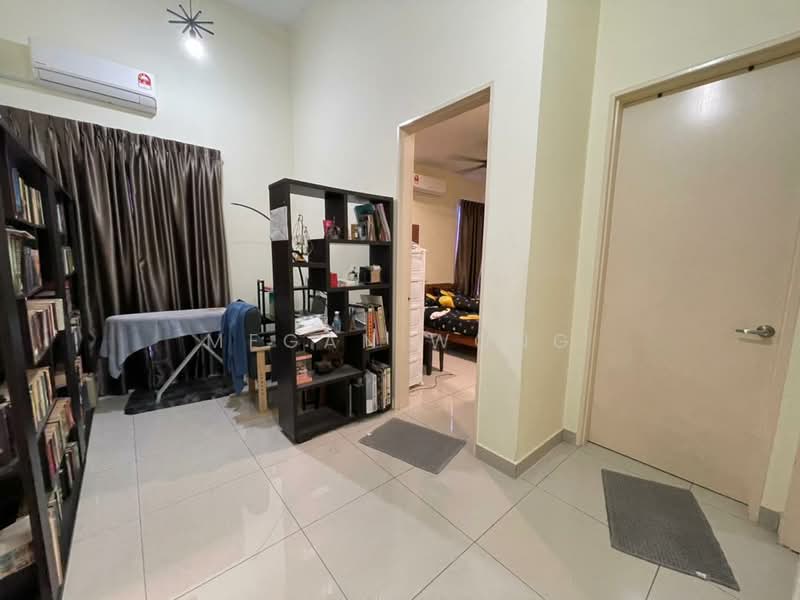 Rumah Berkembar untuk Dijual di Rawang (Selangor) - Megan Wong - Study - PropertyGuru.com.my