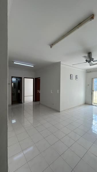 Pangsapuri untuk Disewa di Vista Pinggiran Apartment - Rain Leow - Living Room - PropertyGuru.com.my