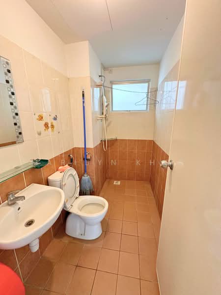 Kondominium untuk Dijual di Pearl Avenue - Marilyn Khor - Bathroom - PropertyGuru.com.my