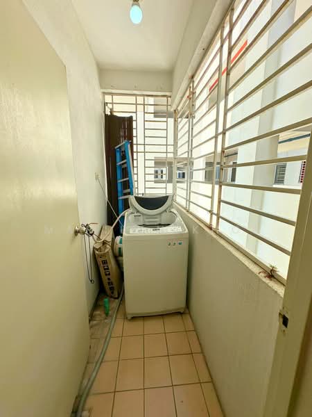 Kondominium untuk Dijual di Pearl Avenue - Marilyn Khor - Balcony - PropertyGuru.com.my