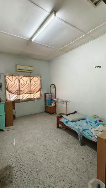 Rumah Teres 2 Tingkat untuk Dijual di Taman Bayu Perdana (Klang) - M.K. Heng - Bedroom - PropertyGuru.com.my