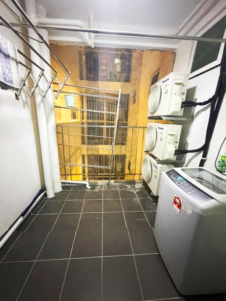 Kondominium untuk Disewa di Fairview Residence - Jerry Tan - Balcony - PropertyGuru.com.my