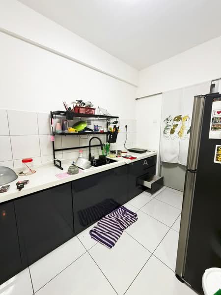 Kondominium untuk Disewa di Fairview Residence - Jerry Tan - Kitchen - PropertyGuru.com.my