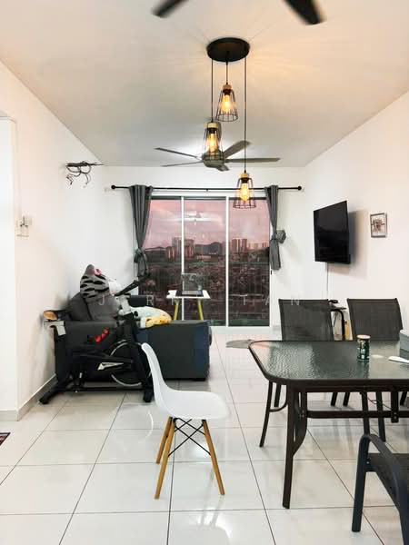 Kondominium untuk Disewa di Fairview Residence - Jerry Tan - Living Room - PropertyGuru.com.my