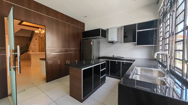 2-storey Terraced House for Sale in Taman Sutera Utama (Skudai) - Wenting Lee - Kitchen - PropertyGuru.com.my