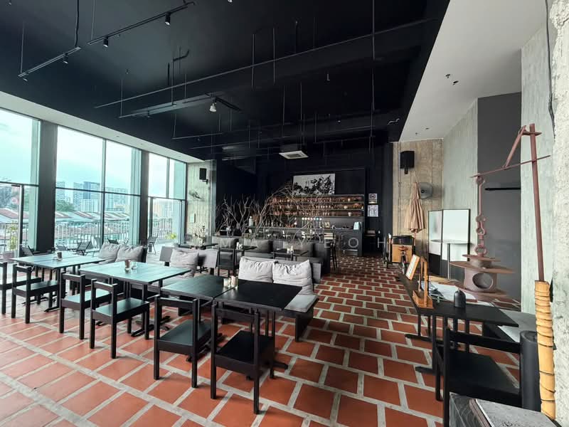 Hotel / Resort for Rent in Bukit Dumbar (Jelutong) - Emma Yeoh - Living Room - PropertyGuru.com.my