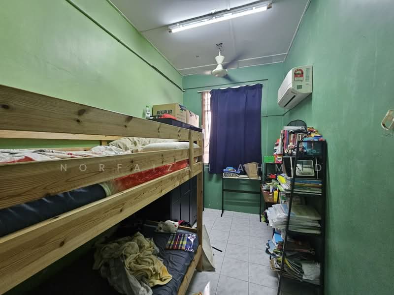 2-storey Terraced House for Sale in Jenjarom (Selangor) - Norfaizah Ahmad - Bedroom - PropertyGuru.com.my