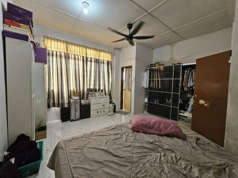 2-storey Terraced House for Sale in Jenjarom (Selangor) - Norfaizah Ahmad - Bedroom - PropertyGuru.com.my