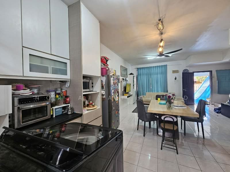 2-storey Terraced House for Sale in Jenjarom (Selangor) - Norfaizah Ahmad - Kitchen - PropertyGuru.com.my