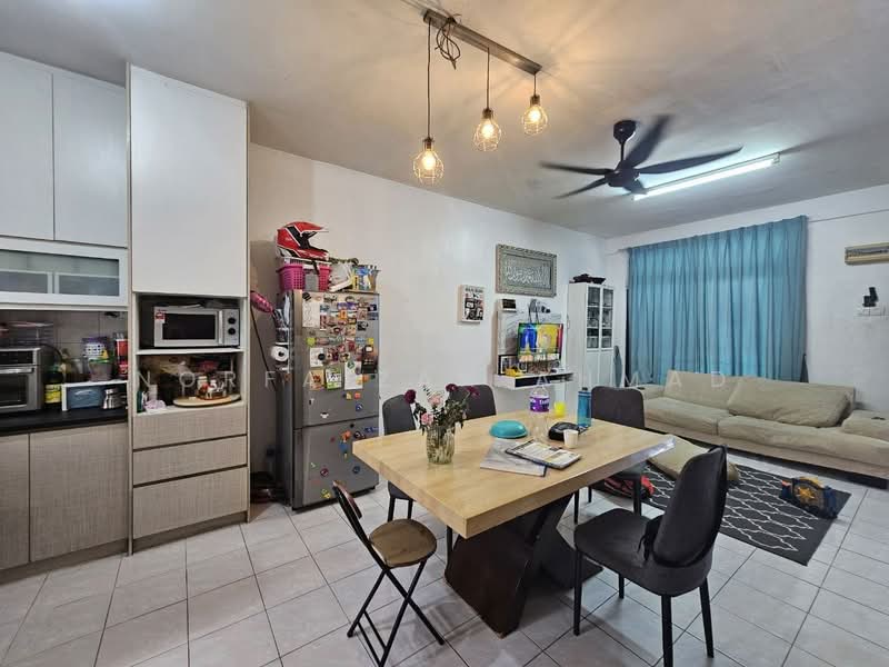 2-storey Terraced House for Sale in Jenjarom (Selangor) - Norfaizah Ahmad - Kitchen - PropertyGuru.com.my