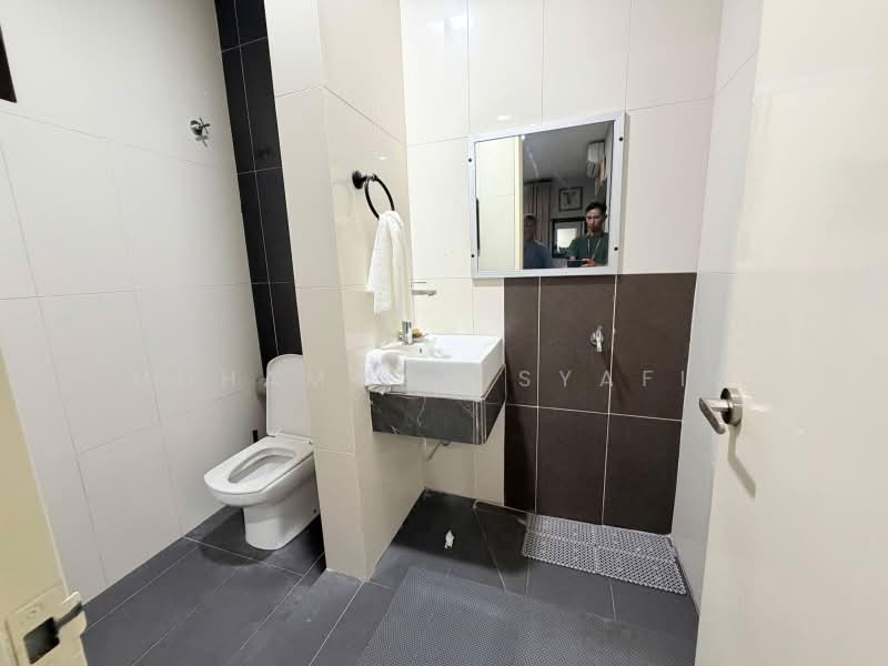 Semi-Detached House for Sale in Kajang (Selangor) - Muhammad Syafiq - Bathroom - PropertyGuru.com.my
