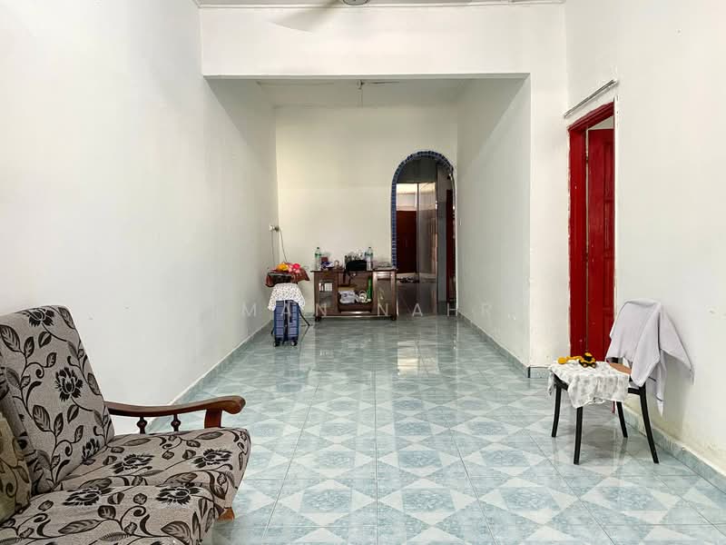 Rumah Teres 1 Tingkat untuk Dijual di Pekan Dengkil (Dengkil) - Ilman Nahri - Living Room - PropertyGuru.com.my