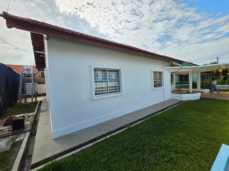 Bungalow for Sale in Taman Union (Klebang) - Macy G - Exterior - PropertyGuru.com.my