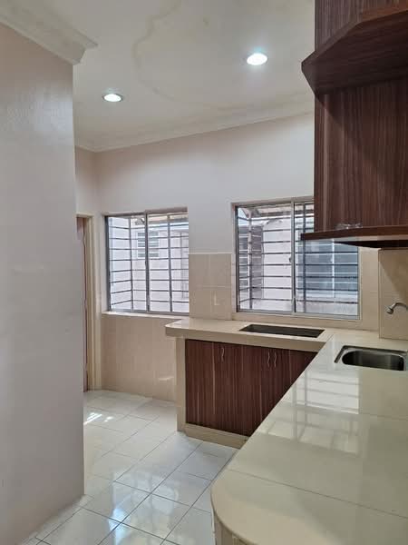 Apartment for Rent at Apartment Mahkota 1 - Rain Leow - Kitchen - PropertyGuru.com.my