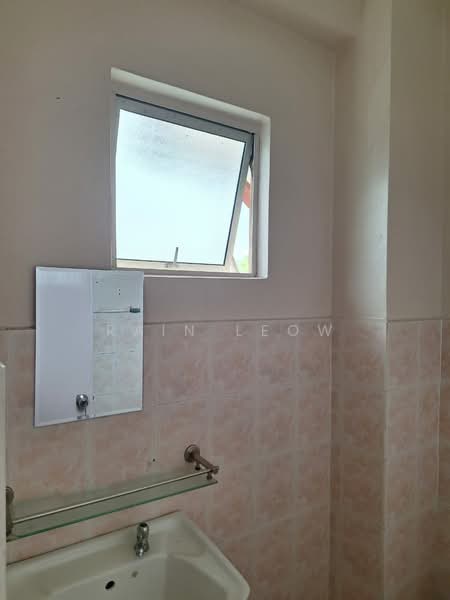 Apartment for Rent at Apartment Mahkota 1 - Rain Leow - Bathroom - PropertyGuru.com.my