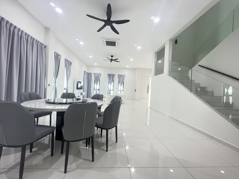 Rumah Banglo untuk Dijual di Ujong Pasir (Melaka) - Geoffery Wee - Dining Room - PropertyGuru.com.my