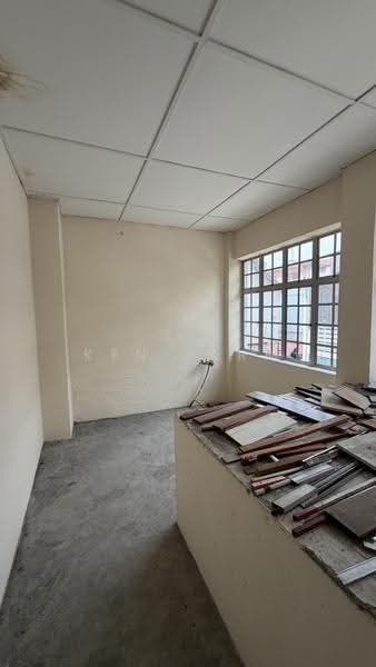 Shop for Rent in Sungai Besi (Kuala Lumpur) - KEN FARM - Interior - PropertyGuru.com.my