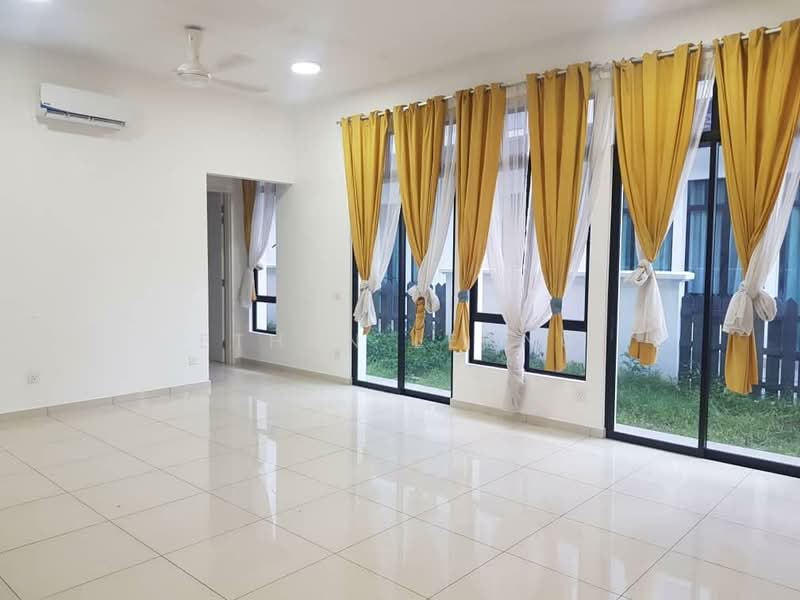 Cluster House for Rent in Eco Majestic (Semenyih) - Ethan Leong - Living Room - PropertyGuru.com.my