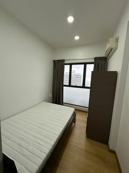 Condominium for Rent at Lovell @ Country Garden Danga Bay - Jin Teok - Bedroom - PropertyGuru.com.my