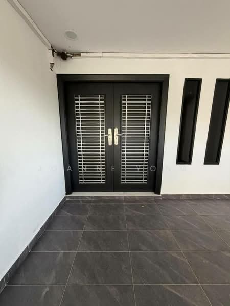 Rumah Teres 2 Tingkat untuk Dijual di Johor Bahru (Johor) - Joanne Yong - Entrance - PropertyGuru.com.my