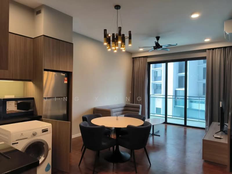 Servis Apartment untuk Disewa di Bloomsvale Menara Vista Petaling - Jing Xiong Lim - Living Room - PropertyGuru.com.my