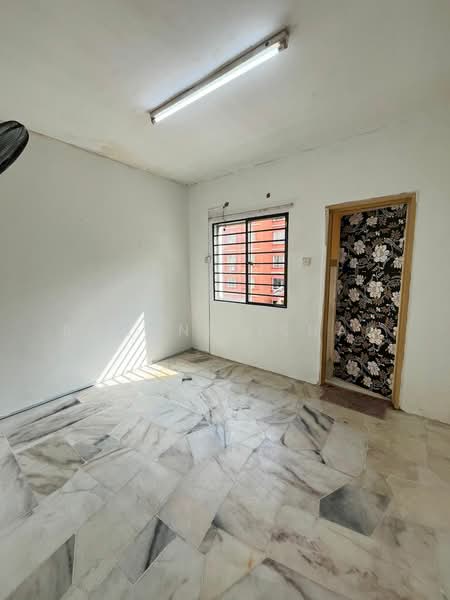 Pangsapuri untuk Disewa di Astana Alam Apartment 2 - Rohana Ishak - PropertyGuru.com.my