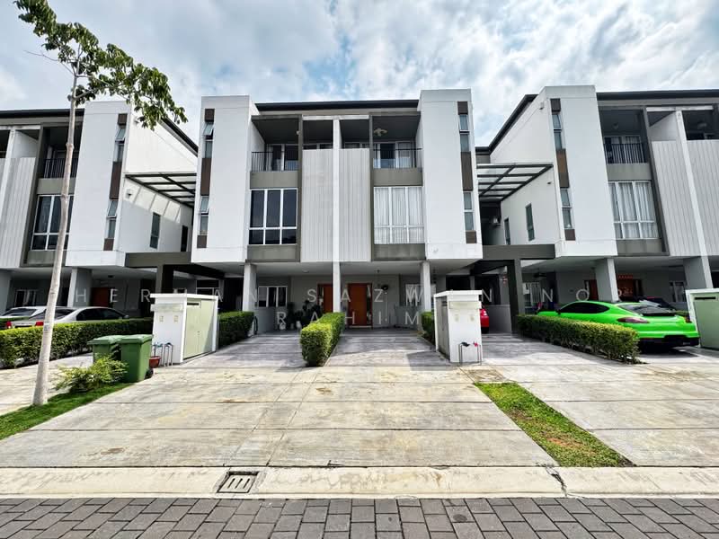 Townhouse for Rent in Kajang (Selangor) - Herman Sazwan Nor Rahim - Exterior - PropertyGuru.com.my